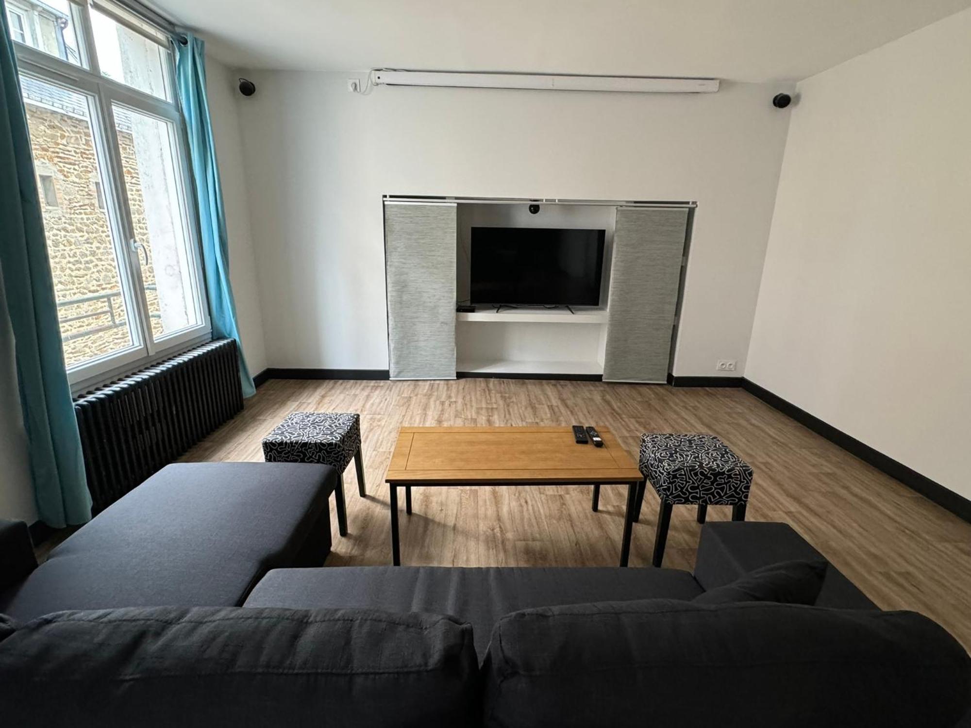 Appartement En Centre-Ville - Local Velos Disponible Mayenne Luaran gambar