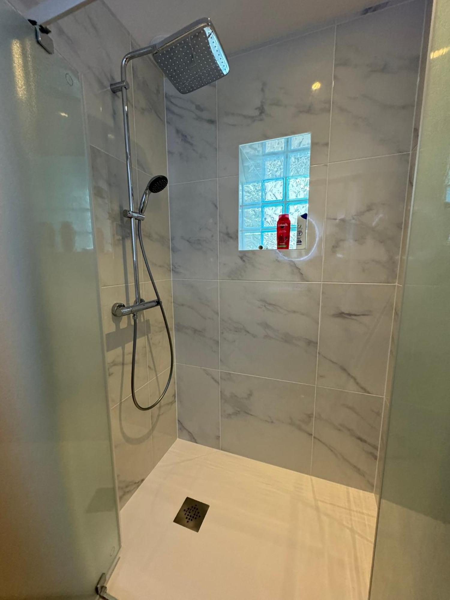Appartement En Centre-Ville - Local Velos Disponible Mayenne Luaran gambar