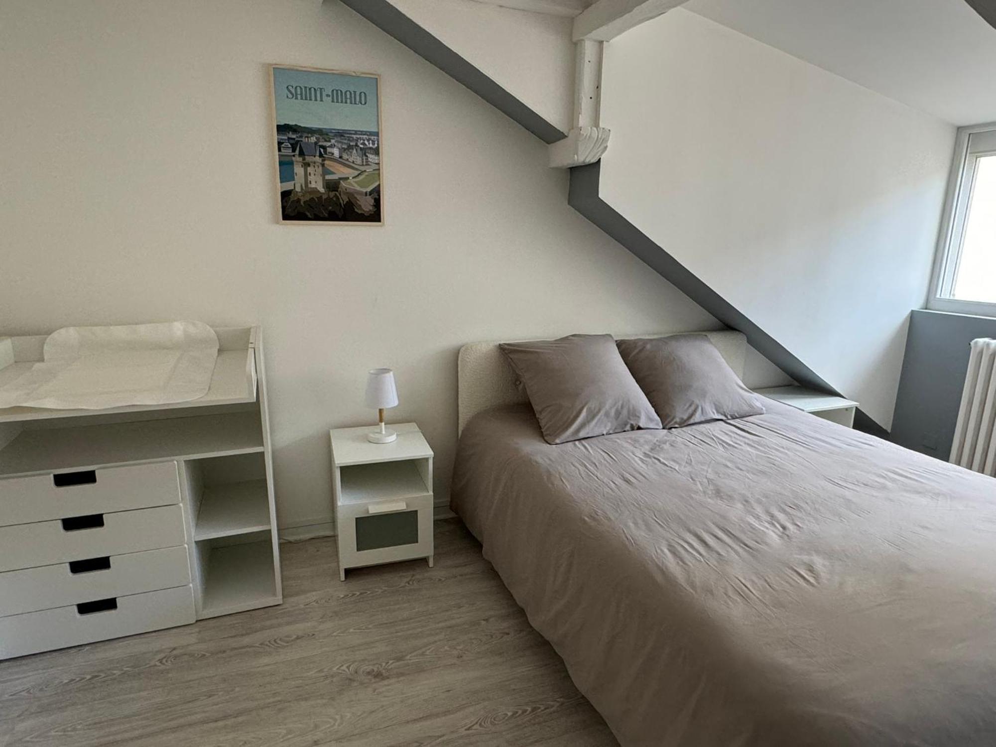 Appartement En Centre-Ville - Local Velos Disponible Mayenne Luaran gambar